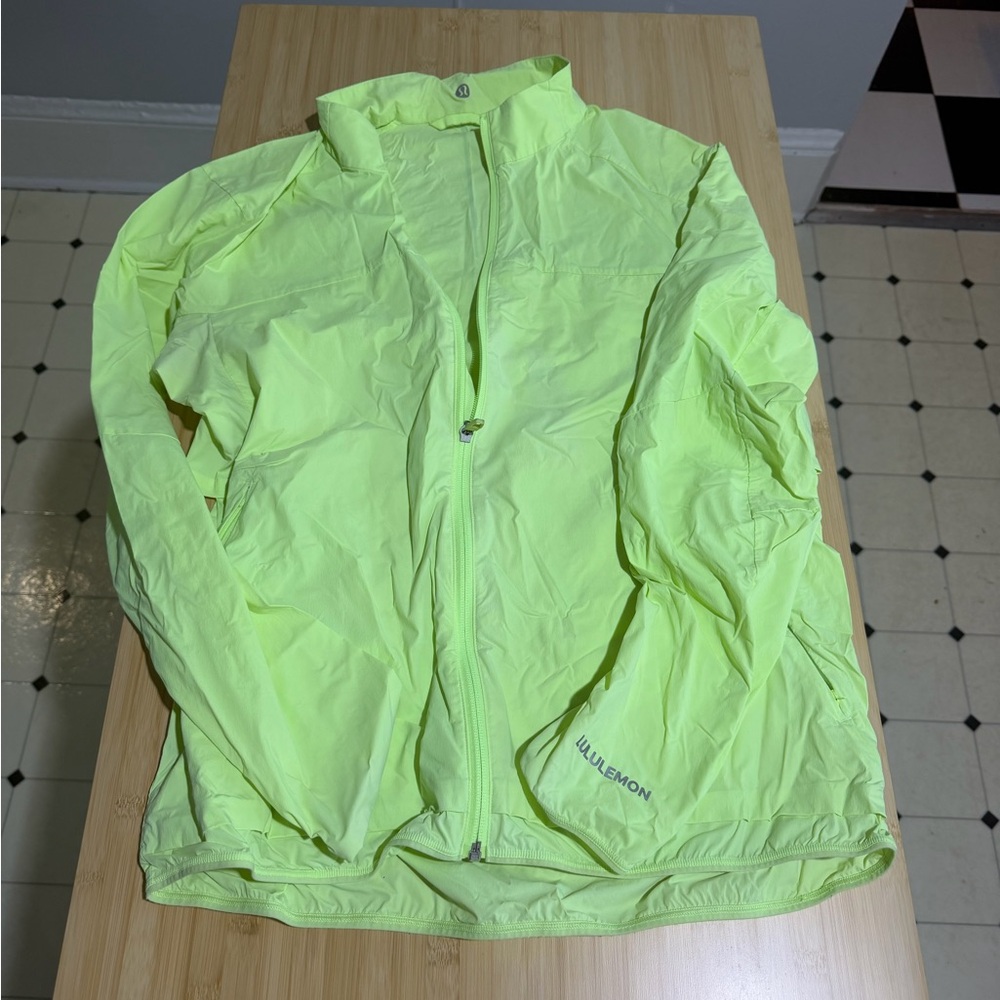 Mens Lululemon Neon Yellow Lightweight Jacket Medium
